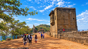 SHIVNERI FORT TREK