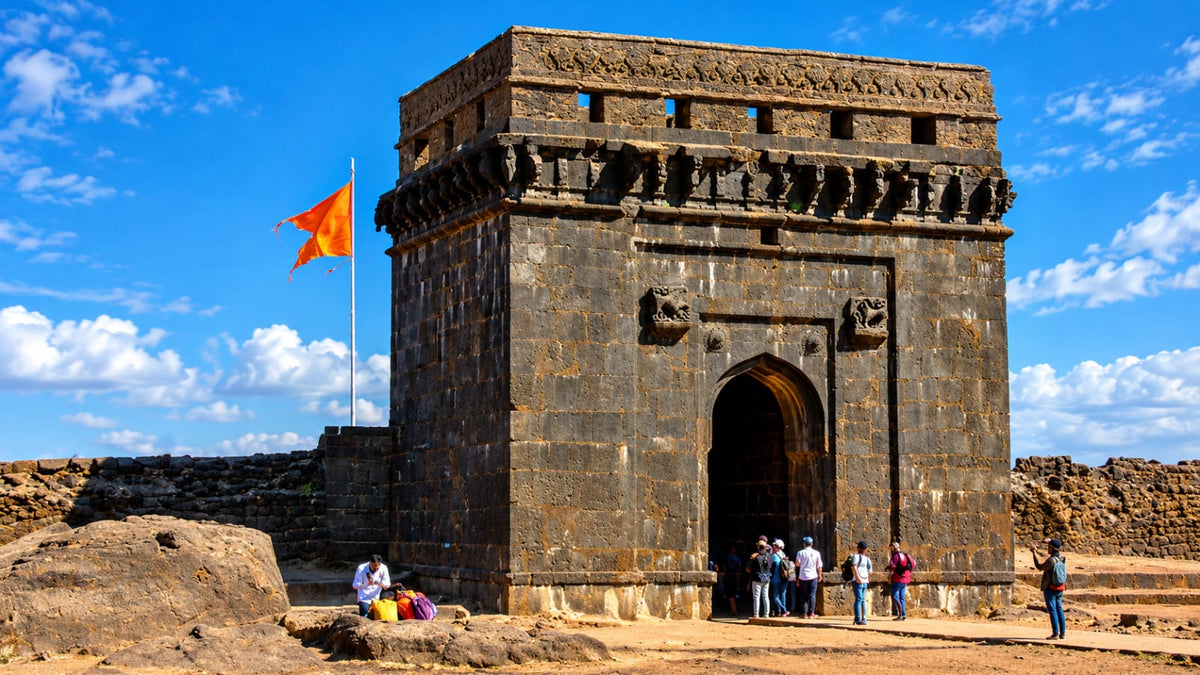 RAIGAD FORT TREK