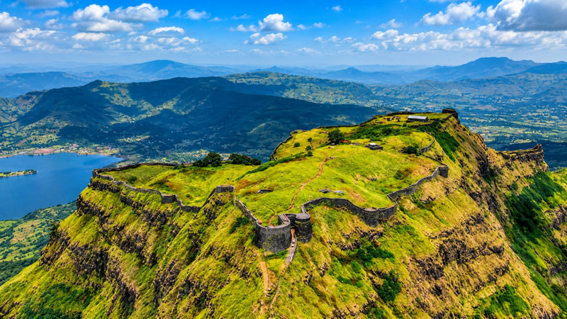 TORNA FORT TREK